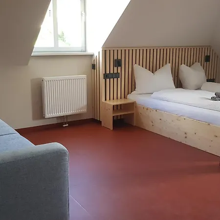 מלון Anna Und Sascha, Und Cafe אנברג - בוכהולץ