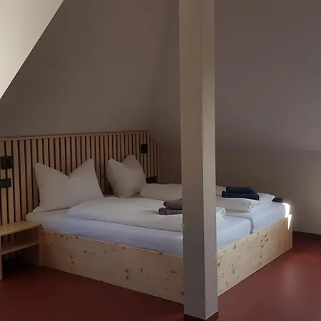 Anna Und Sascha, Und Cafe מלון *