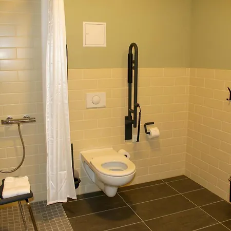 Anna Und Sascha, Und Cafe מלון *