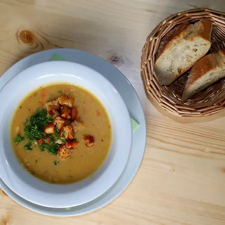 Anna Und Sascha, Und Cafe * אנברג - בוכהולץ