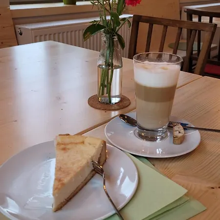 Anna Und Sascha, Und Cafe *